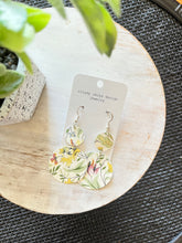 Load image into Gallery viewer, Different earrings wallpaper lightweight fond du lac