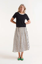 Load image into Gallery viewer, black and white Knit top Shop fond du lac women’s boutique