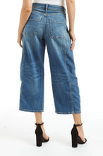 Load image into Gallery viewer, High Rise Cropped Barrel Jeans