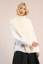 Load image into Gallery viewer, Molly Bracken sleeveless chunky knit sweater shop fond du lac women’s boutique