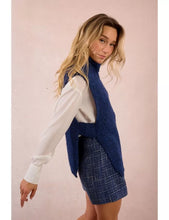 Load image into Gallery viewer, Knitted Sleeveless Sweater