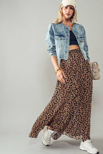Load image into Gallery viewer, Flowy A-line pleated maxi leopard skirt shop fond du lac women’s boutique