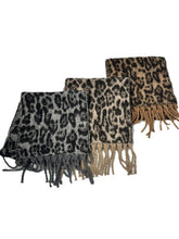 Load image into Gallery viewer, Scarvii - Vintage Warm Scarf with Leopard Print and Fringe