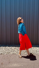 Beyond the Racks: Why Every Busy Woman Needs an Outfit Curator and Confidence Coach