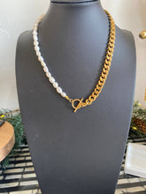 Load image into Gallery viewer, LAUREN Modern Pearl and Chain Necklace
