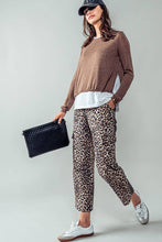 Load image into Gallery viewer, Leopard Cropped Cargo Pants

