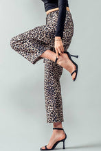 Load image into Gallery viewer, Leopard Cropped Cargo Pants

