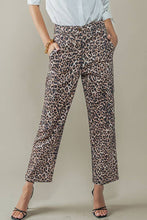 Load image into Gallery viewer, Leopard Cropped Cargo Pants
