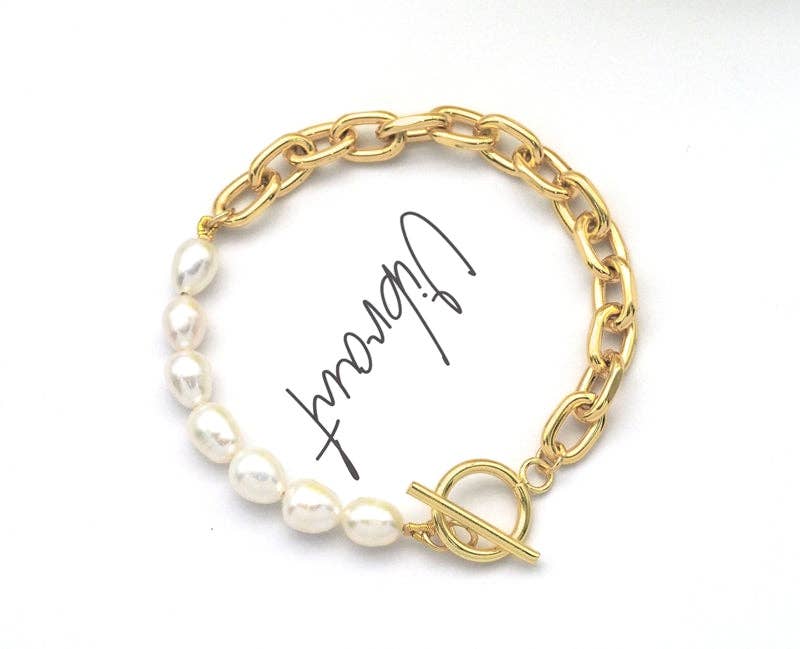 Freshwater Pearl Gold Chain Bracelet with toggle clasp