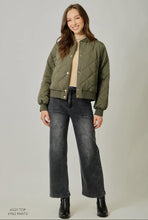 Load image into Gallery viewer, Quilted bomber jacket long sleeve shop fond du lac women’s boutique 
