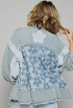 Load image into Gallery viewer, Floral Embroidered Patches Jacket
