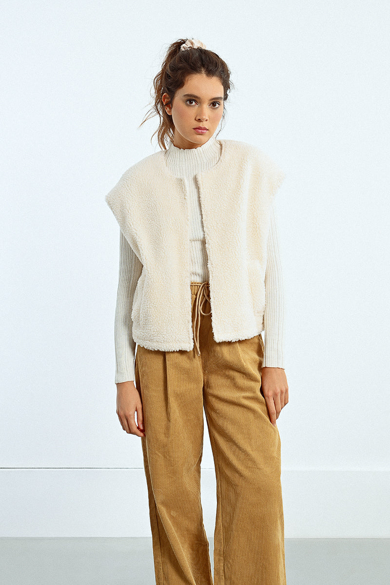 Open front sleeveless fur-effect jacket shop fond du lac women’s boutique 