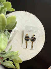 Load image into Gallery viewer, black and gold earring moon detail wallpaper lightweight trend
