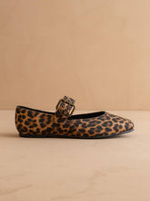 Load image into Gallery viewer, leopard flat vegan
