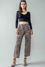 Load image into Gallery viewer, Leopard Cropped Cargo Pants
