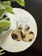 Load image into Gallery viewer, leopard design wallpaper earring art
