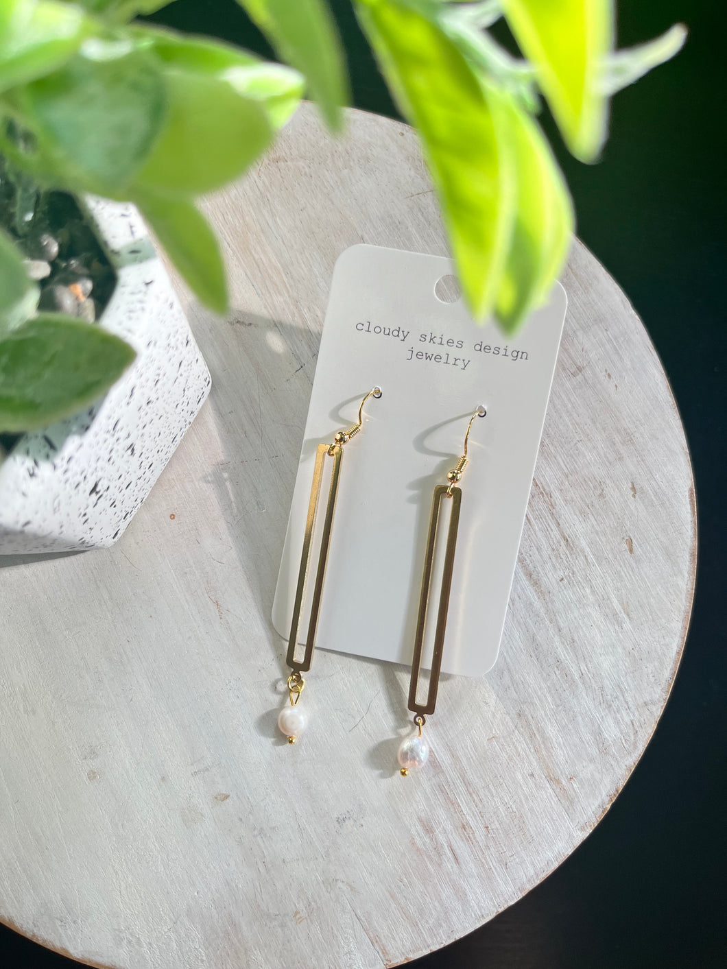 pearl and brass freshwater pearl gold wire earring