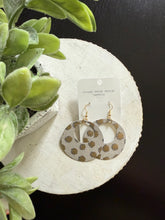 Load image into Gallery viewer, Leopard like wallpaper in a classic design artistic wearable art

